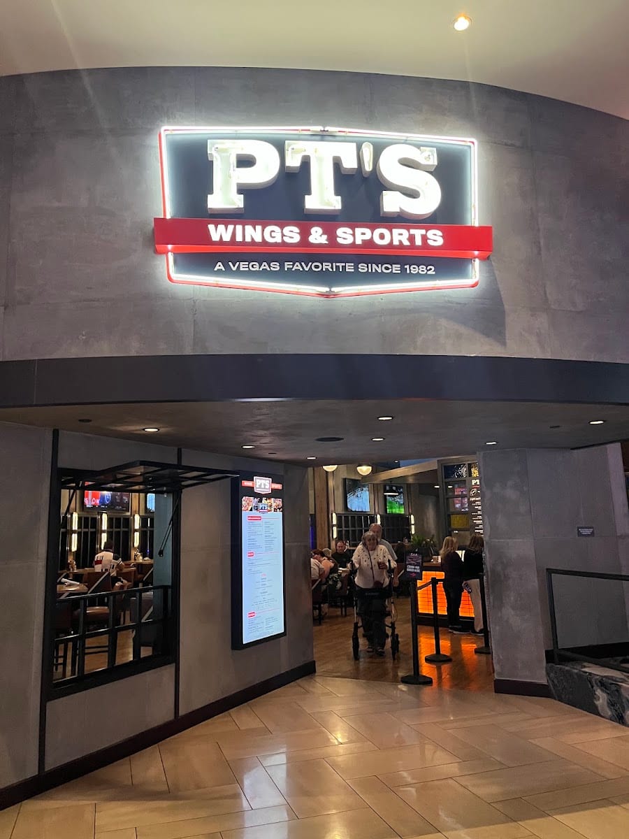 PT's Wings & Sports, photo 2