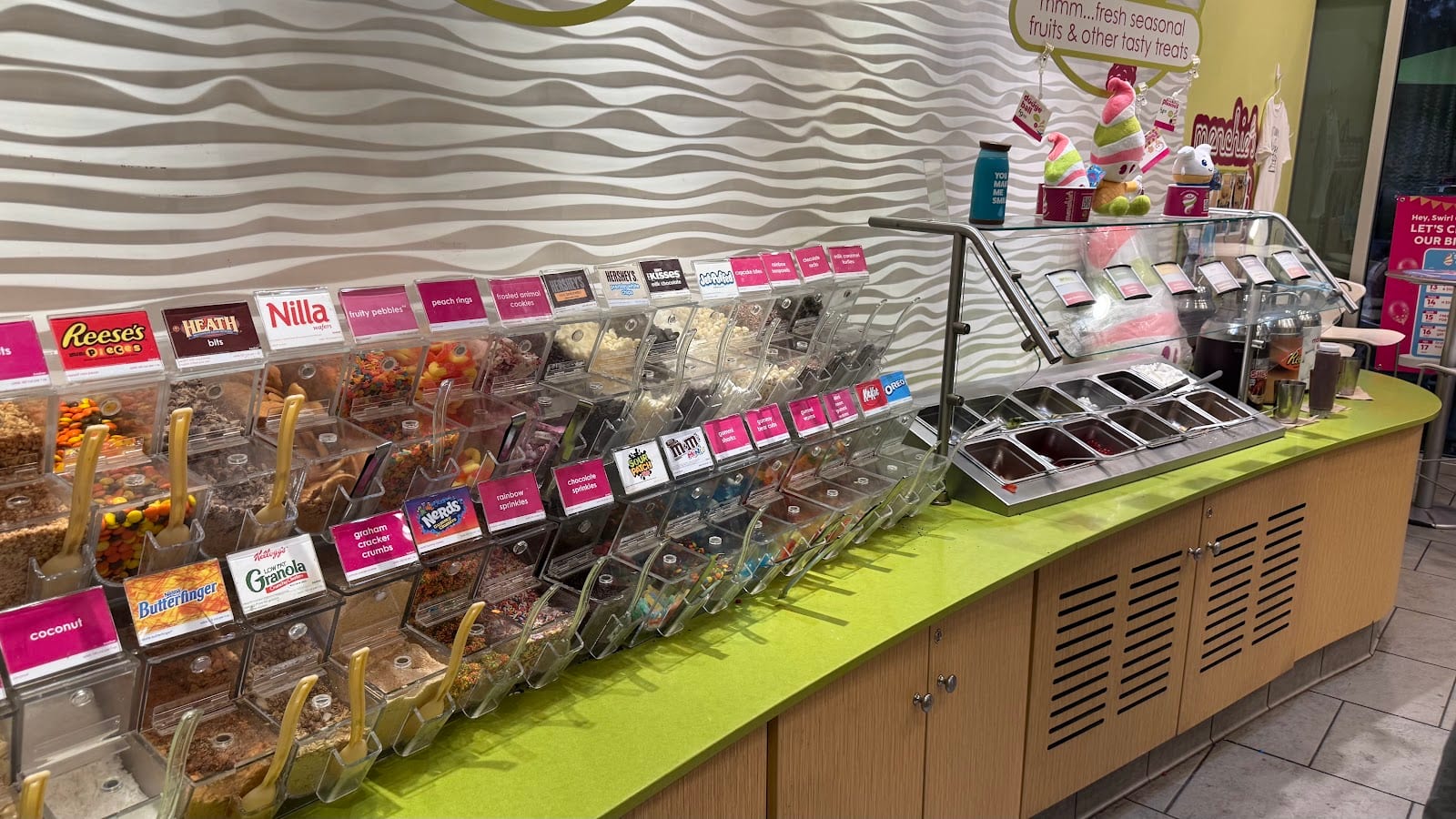 Menchie's Frozen Yogurt, photo 3