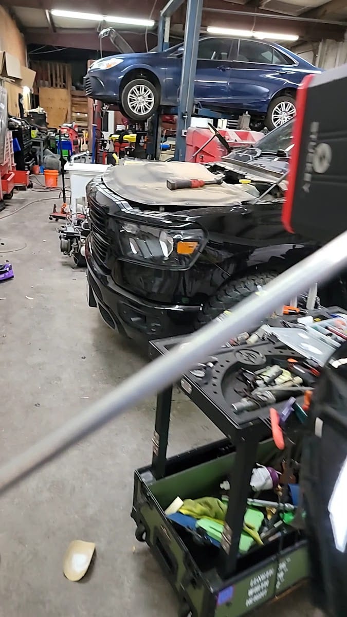J.R's Automotive & Hail Repair, photo 2