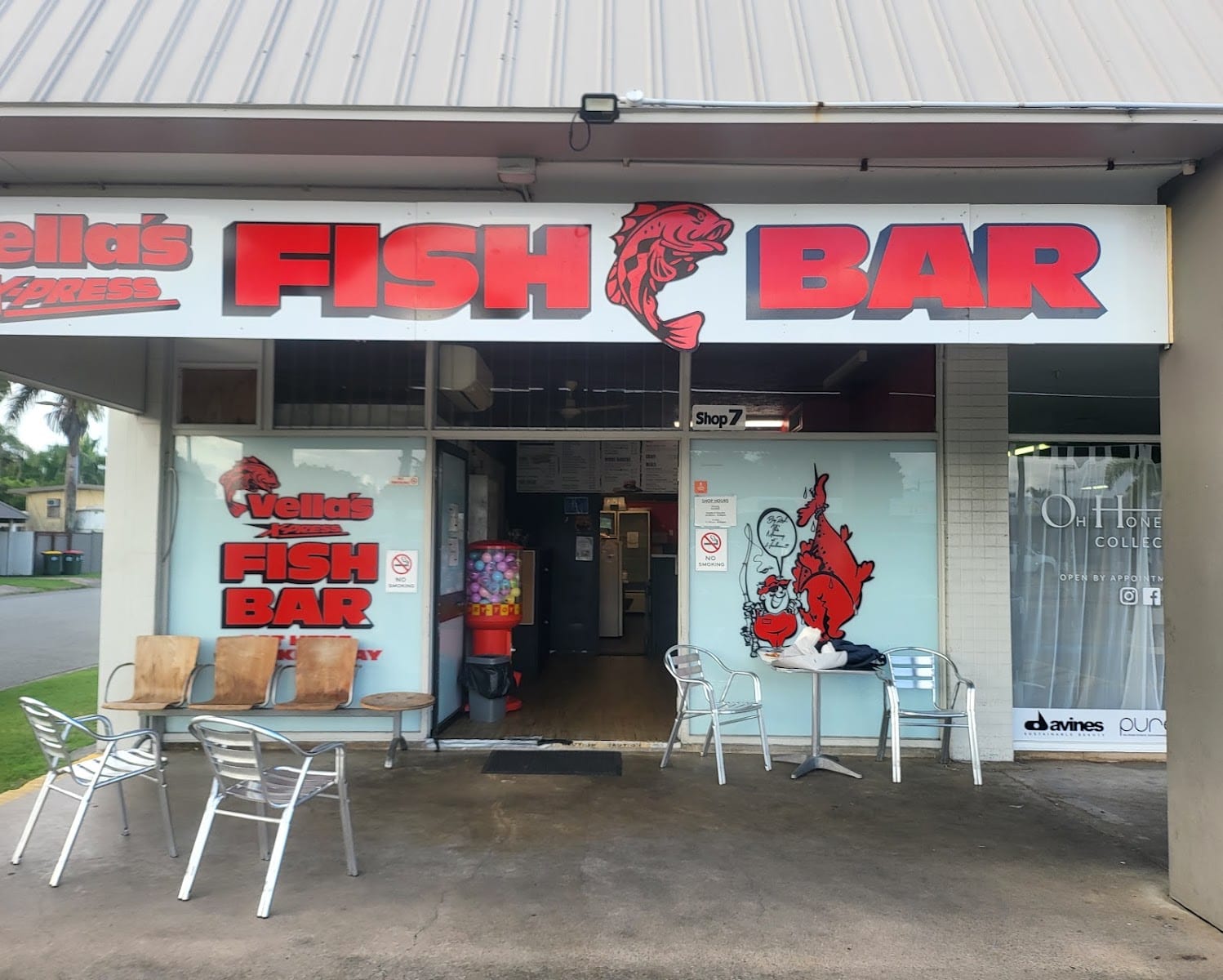 Vella's Xpress Fish Bar (Harbour Rd), North Mackay, photo 2