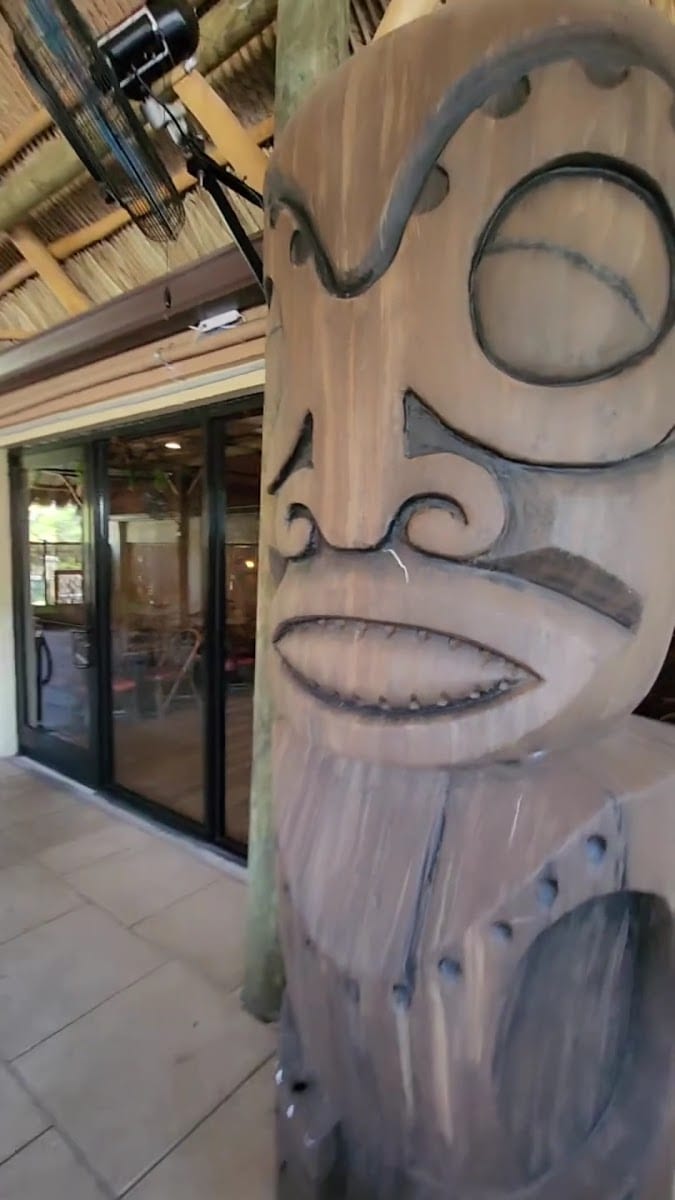 Bahi Hut Tiki Cocktail Lounge, photo 3