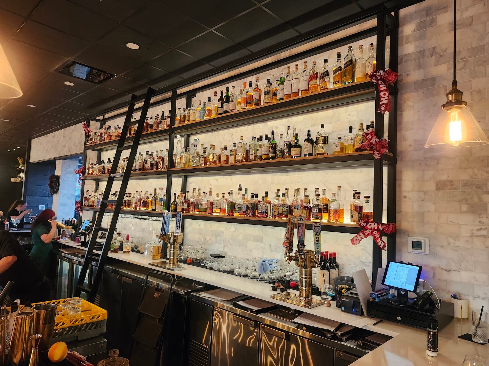 Villani & Co Wellen Park Steak Seafood Raw Bar, photo 2