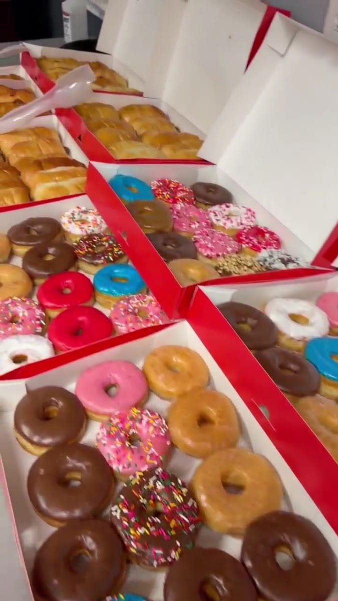 Golden Glaze Donuts & Kolache, photo 3