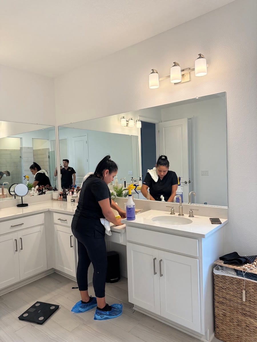 Master Cleaners & Decor, photo 4