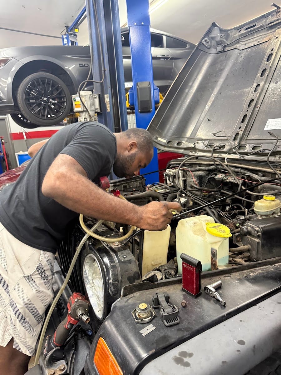Collins Mobile auto