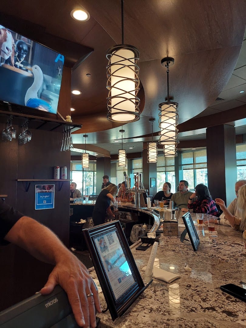 The Diamond Club Restaurant at Embassy Suites, photo 3