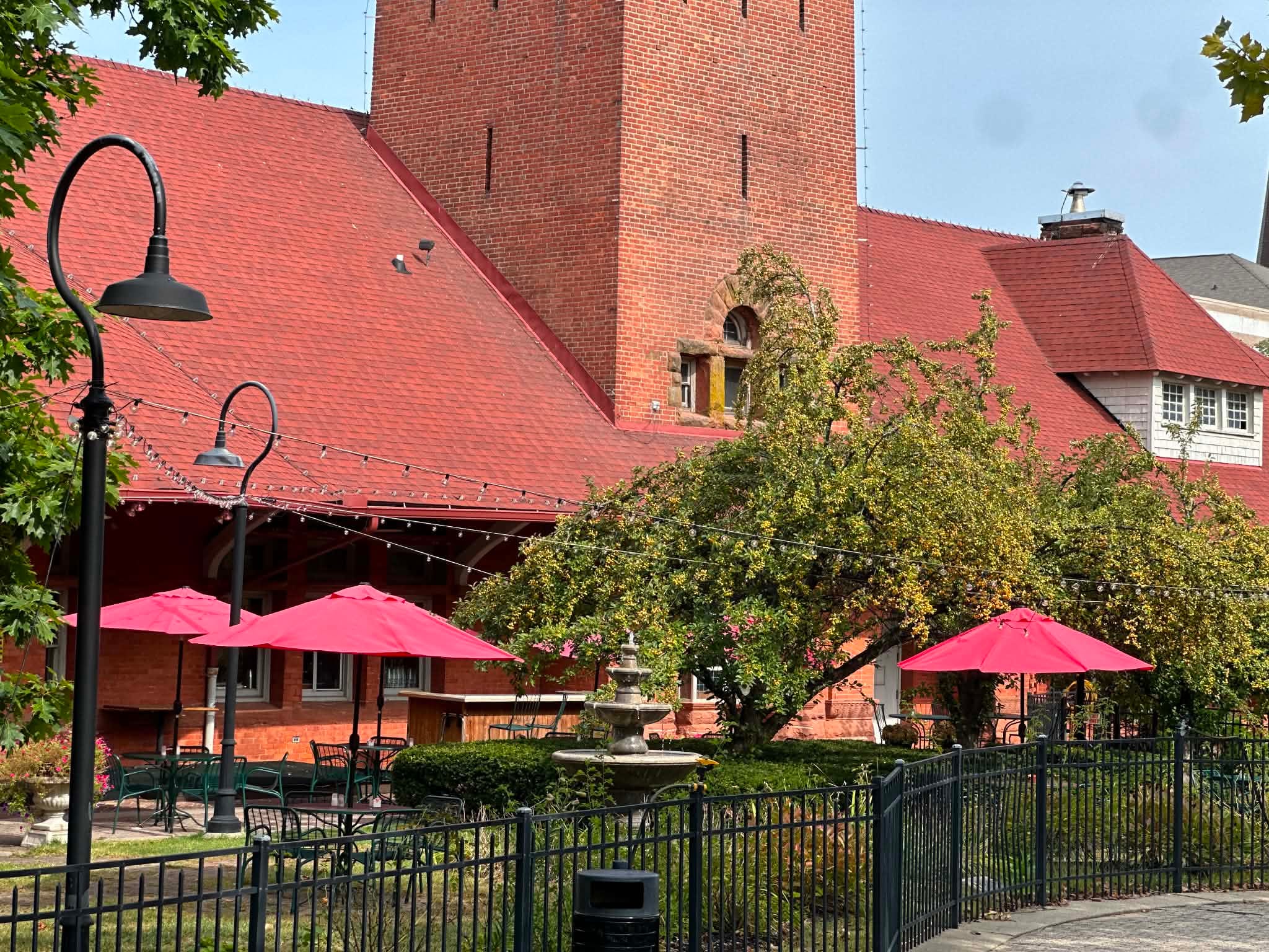 A downtown dining chapter closes