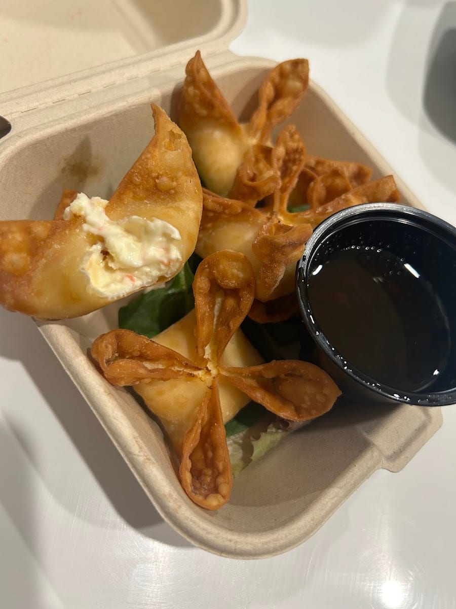 Skye Thai, photo 3