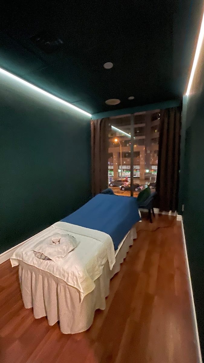 Yonge and Finch RMT Clinic, photo 4