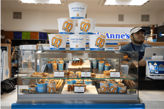 Auntie Anne's, photo 2