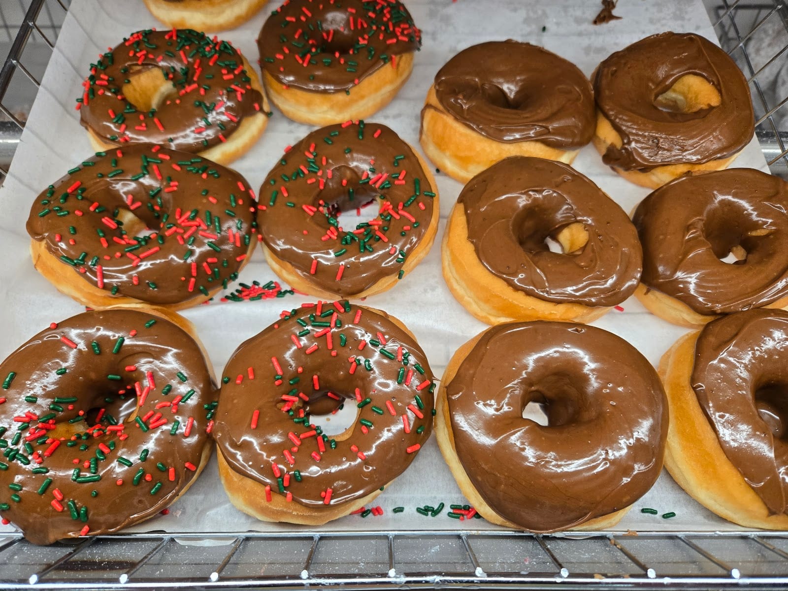 Deluxe Donuts