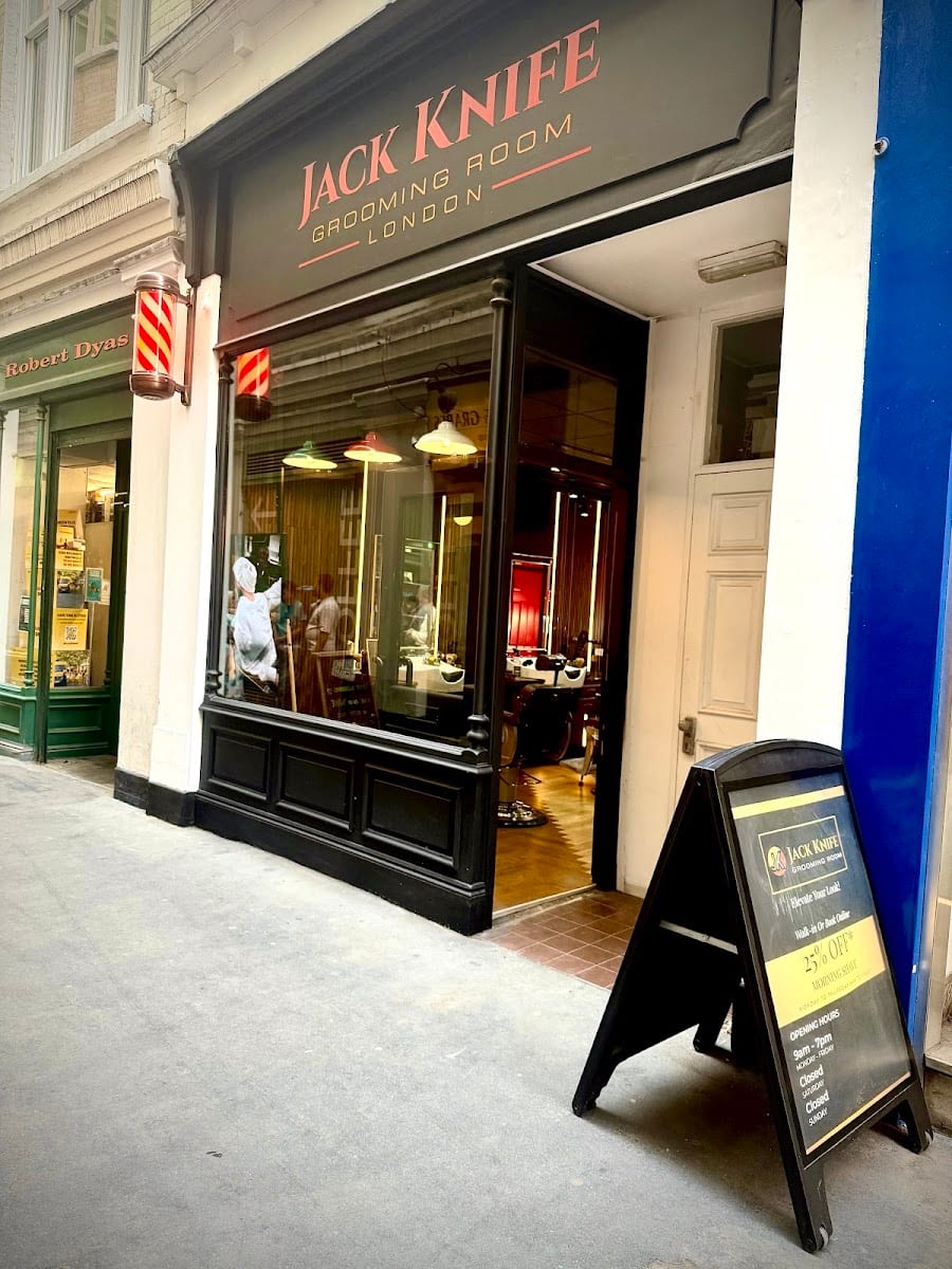 Jack Knife Barbers/Grooming Room/