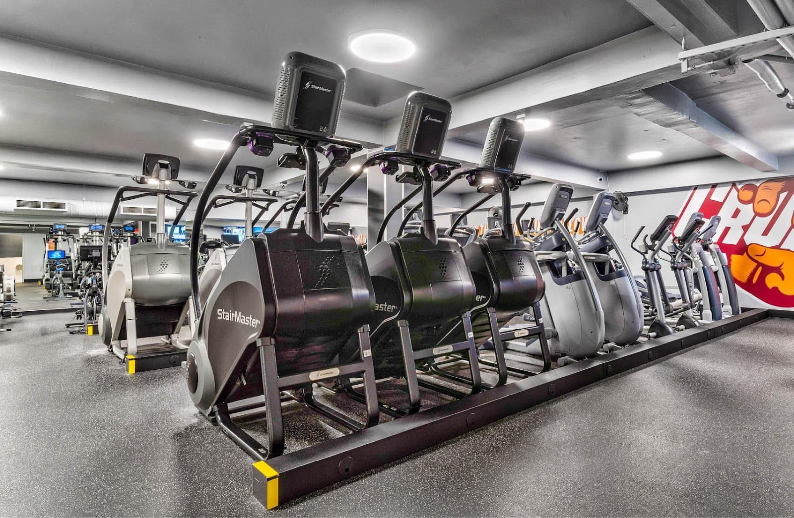 Crunch Fitness, photo 4