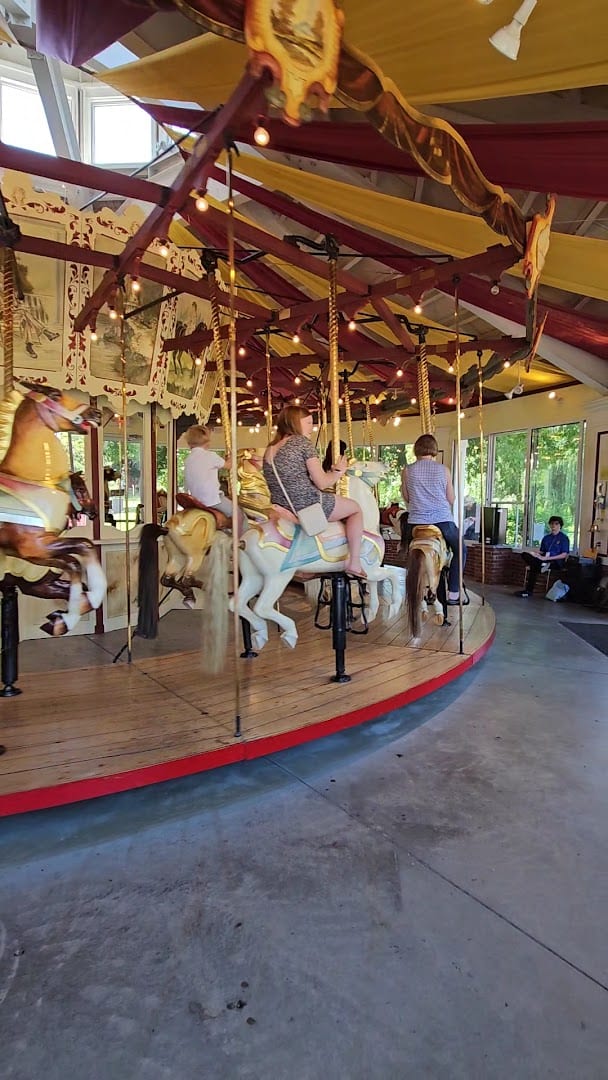 Congress Park Carousel, photo 2