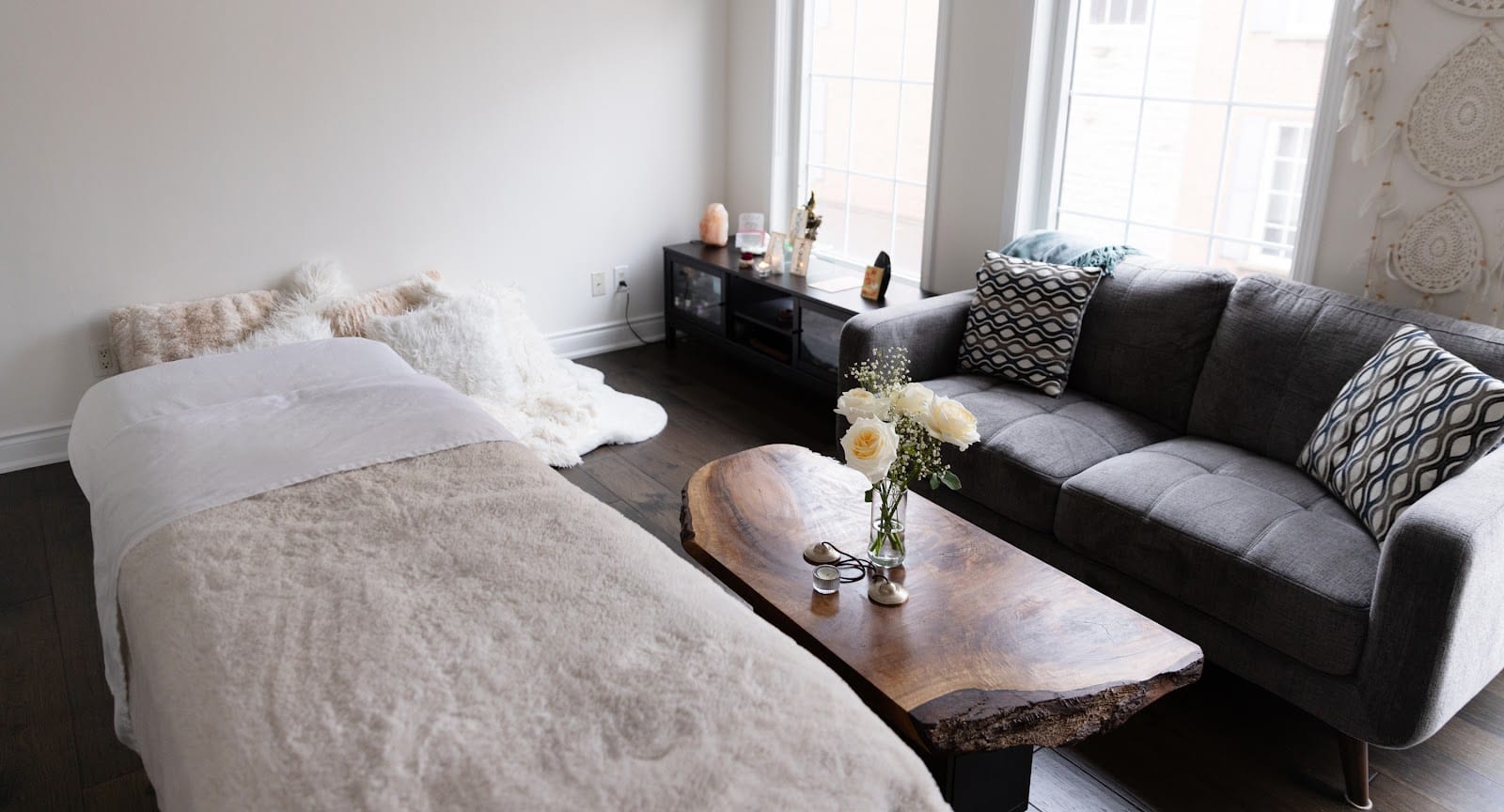 Mich Chiu : Face Massage, Reiki & Energy Healing