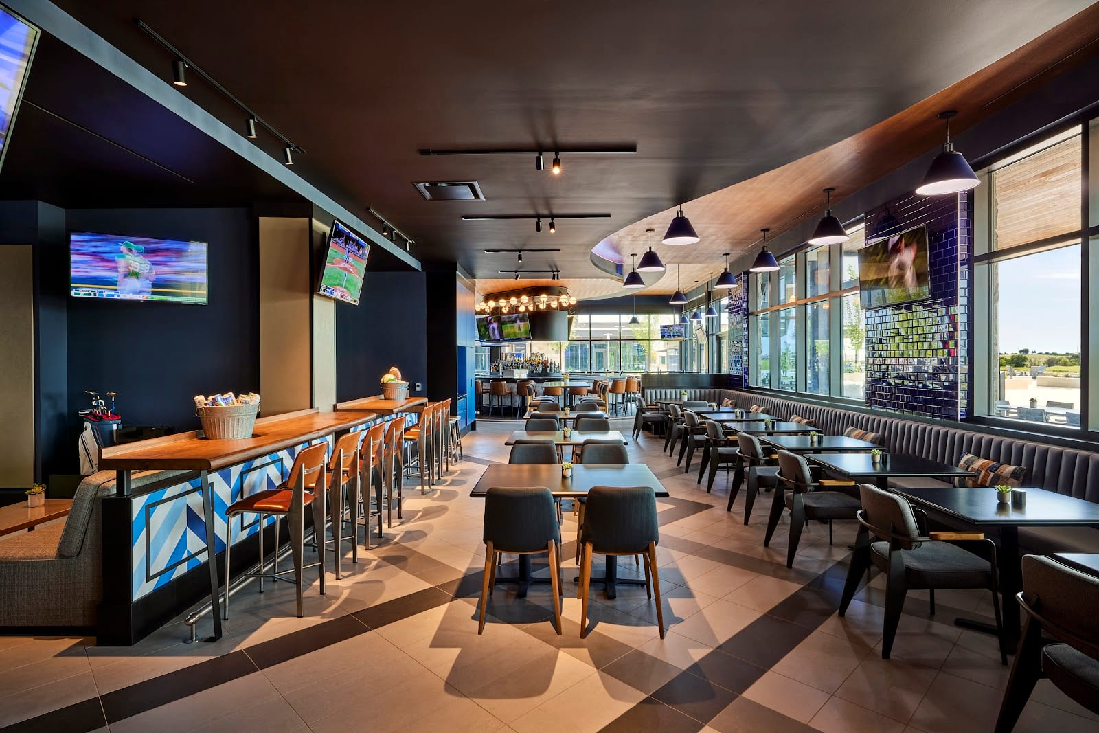 Lounge by Topgolf, photo 4