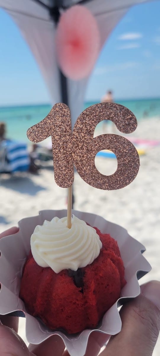 Nothing Bundt Cakes, photo 4