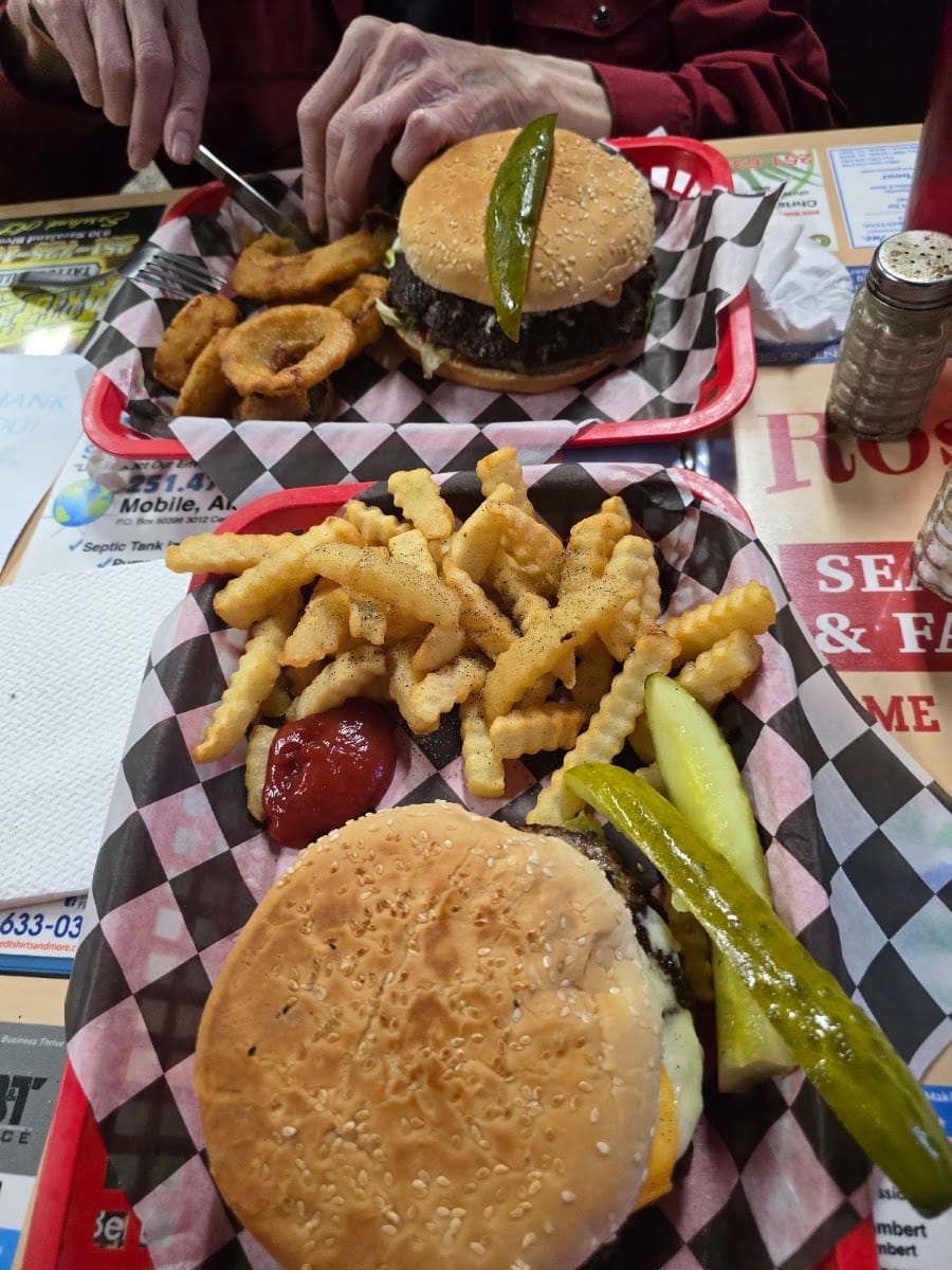 Roshell's Cafe & Deli, photo 2