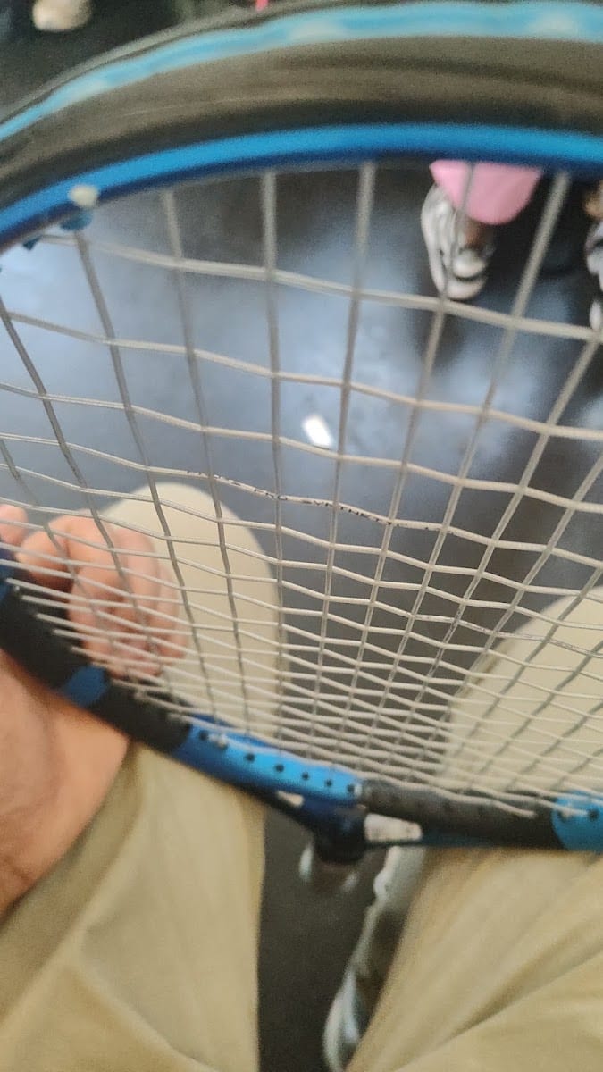 Pro-String Bishopsgate Racket Restringing, photo 4