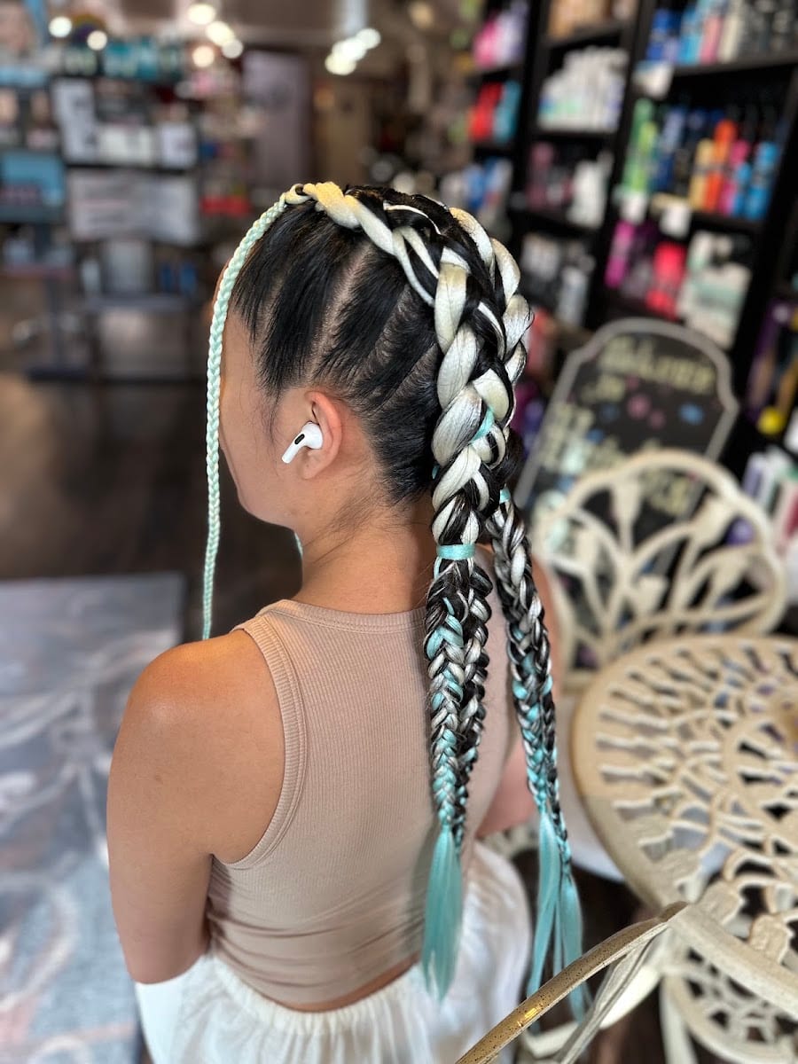 Hairetics Salon