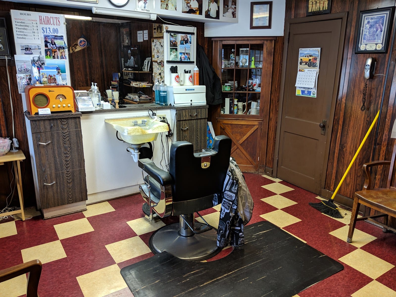 Walt's Barber Shop