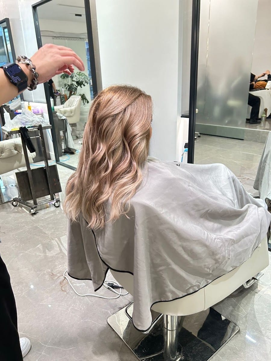 Reborn.X Hair Salon