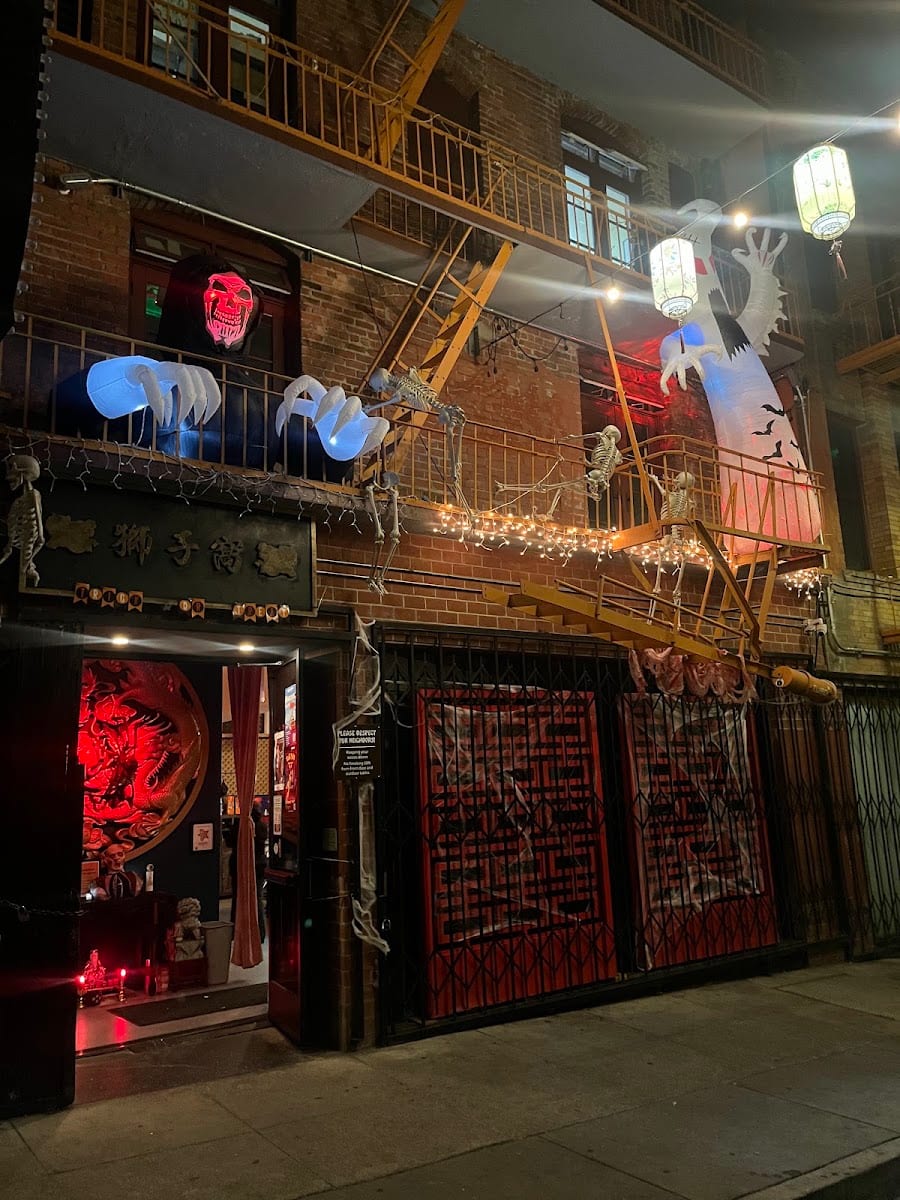 Lion's Den Lounge and Bar