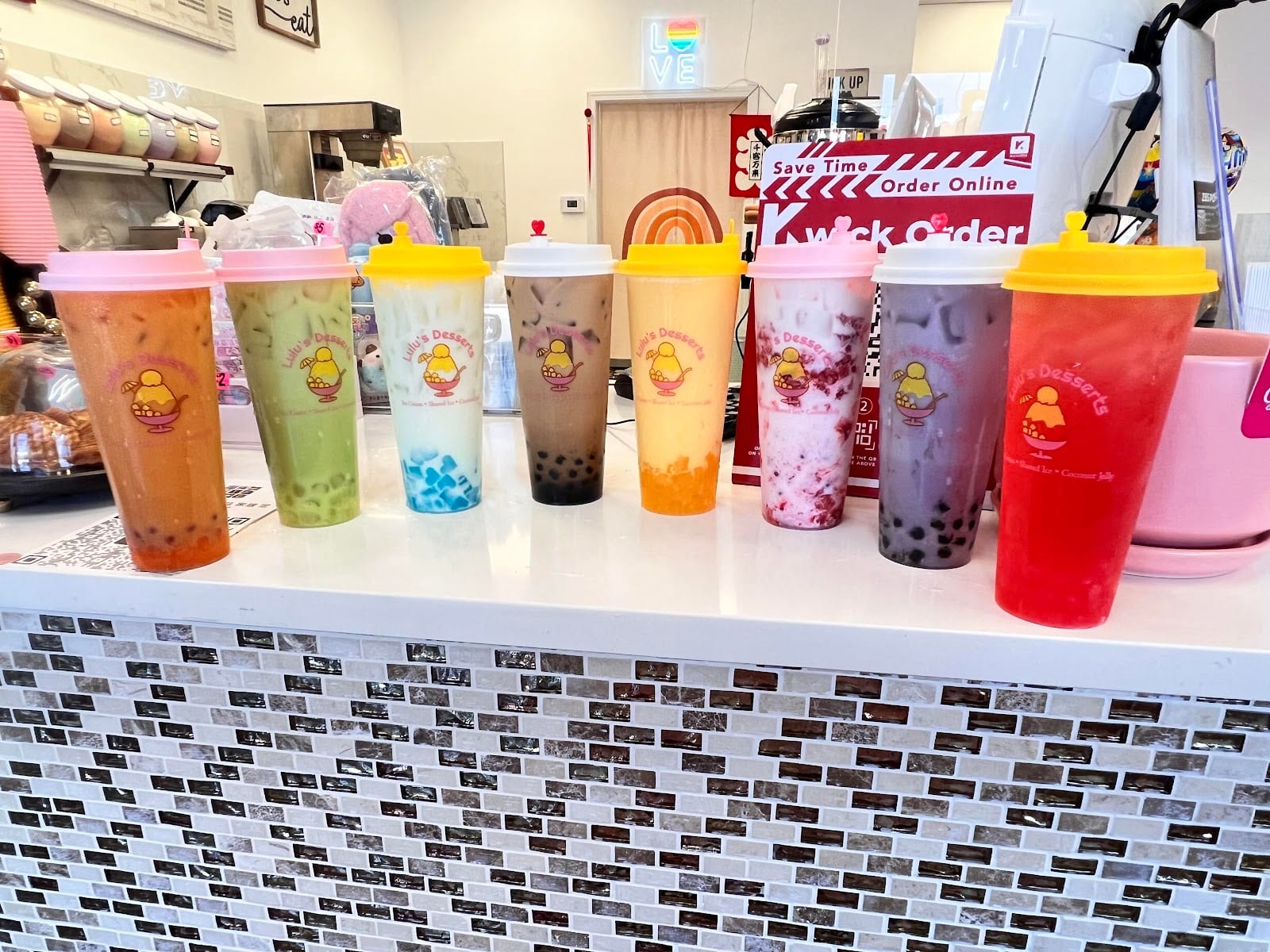 Lulu’s Desserts & Magic Pocket