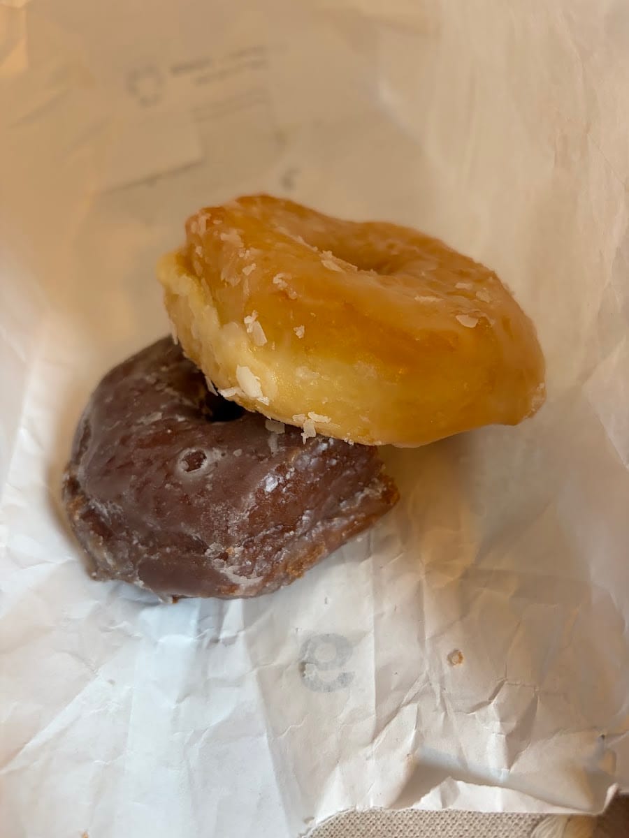 Warren's Do-Nuts