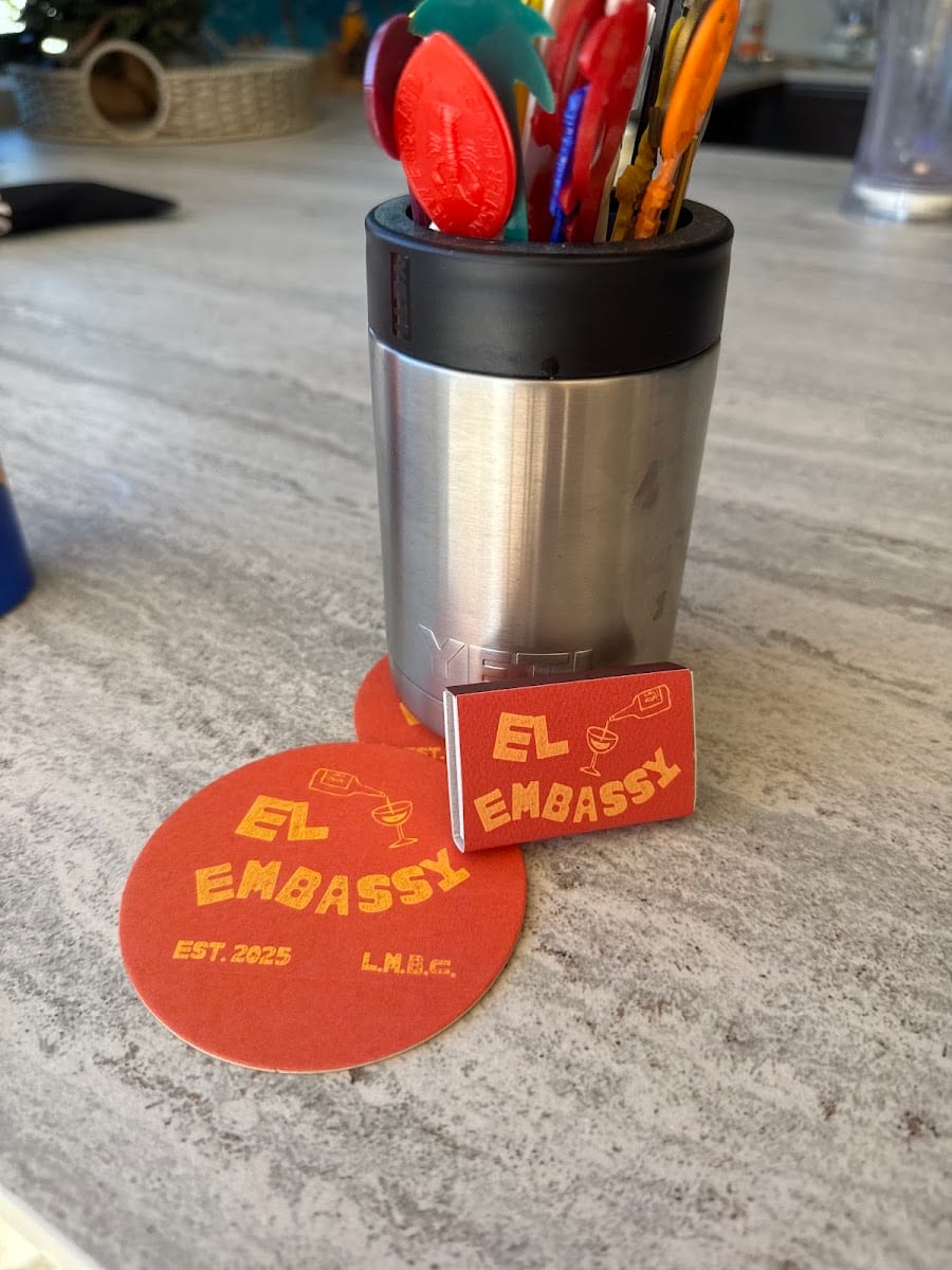 El Embassy Bar and Grill, photo 2