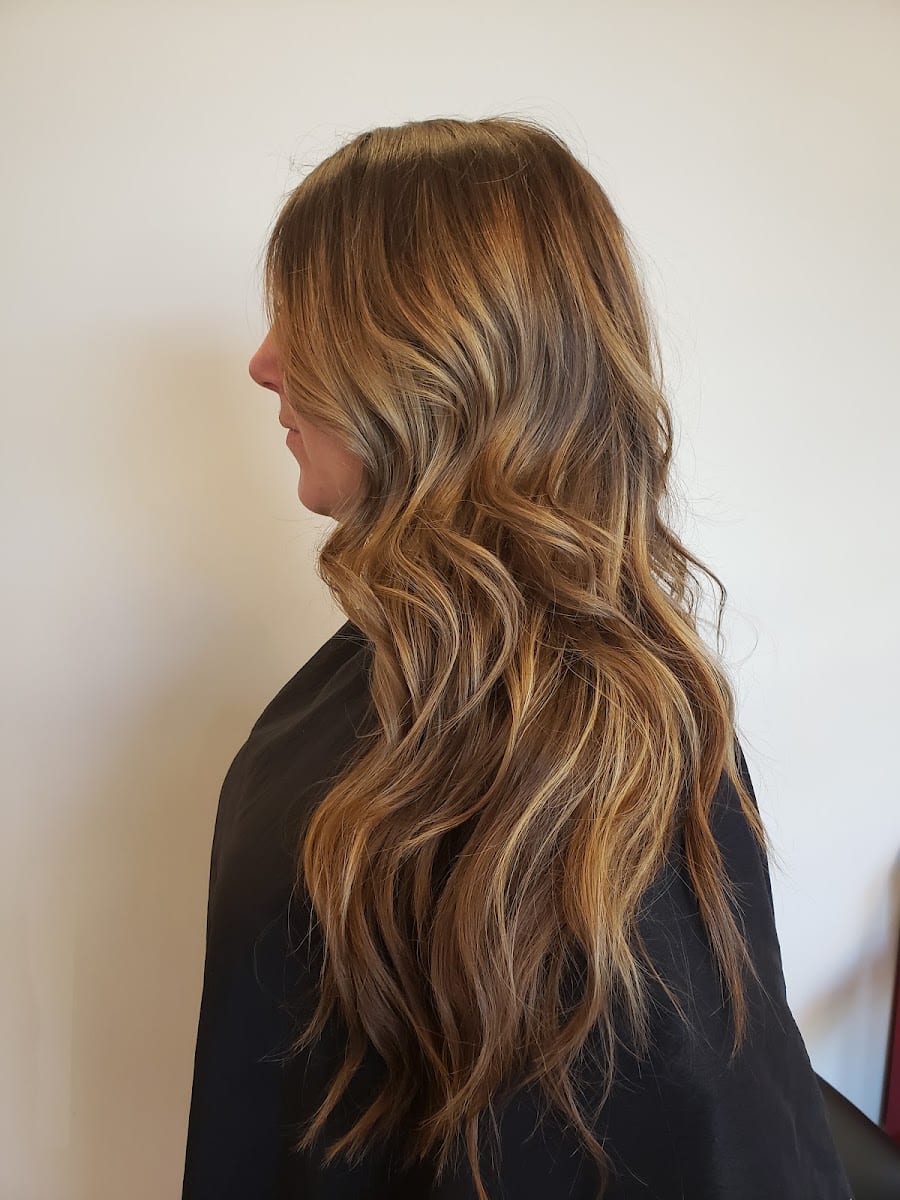 Roxy carMichaels Salon, photo 3
