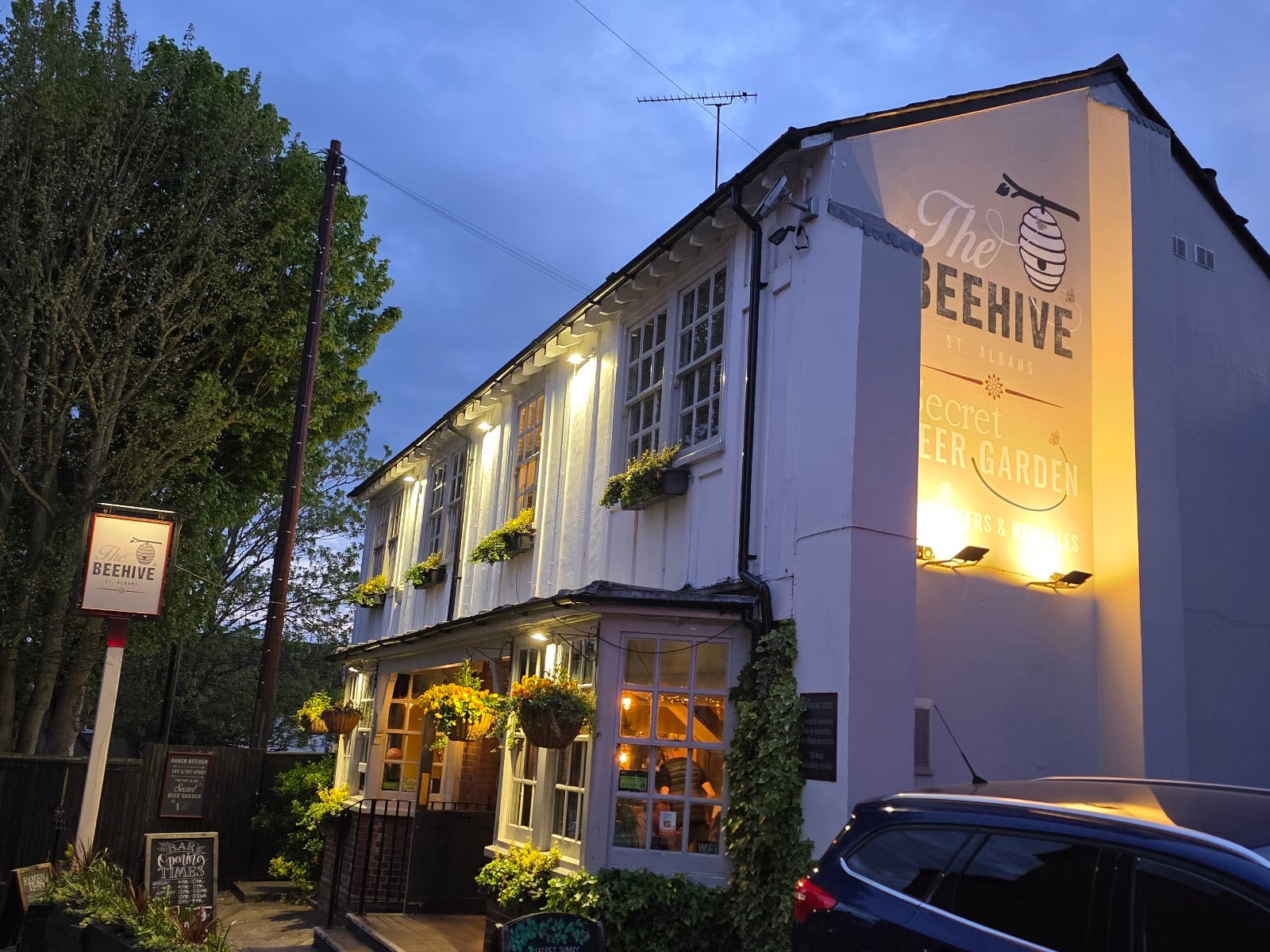 The Beehive, photo 4