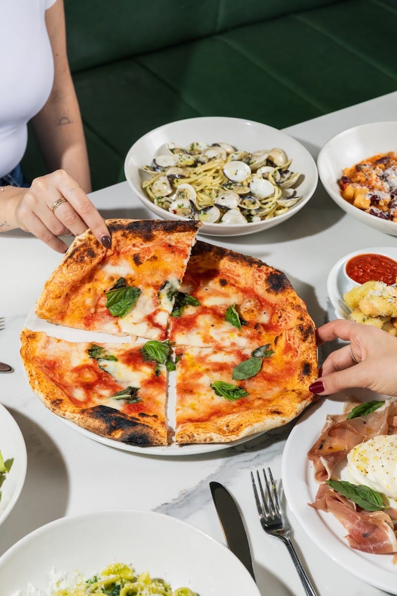 Vivo Pizza + Pasta