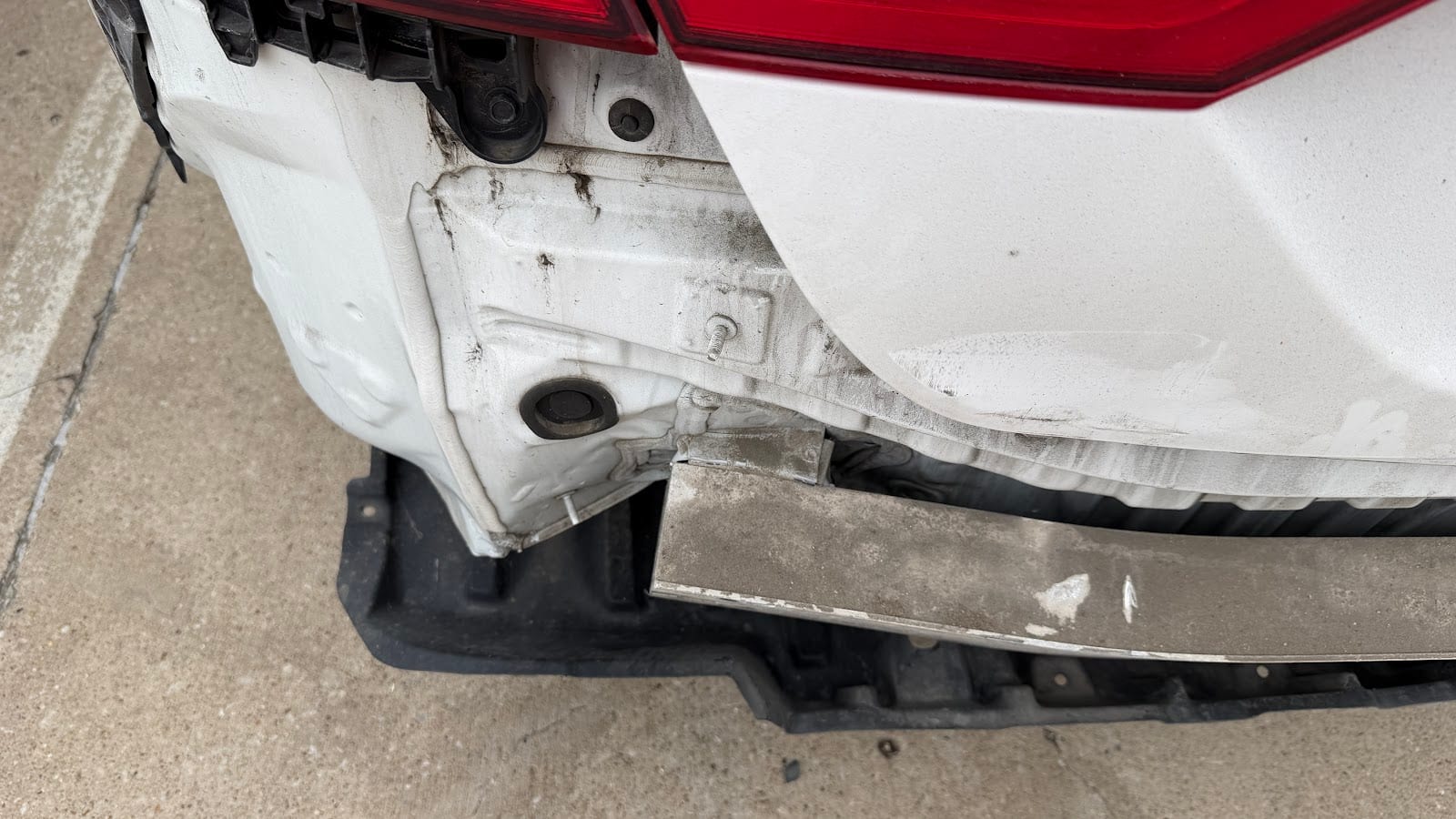 Caliber Collision, photo 2