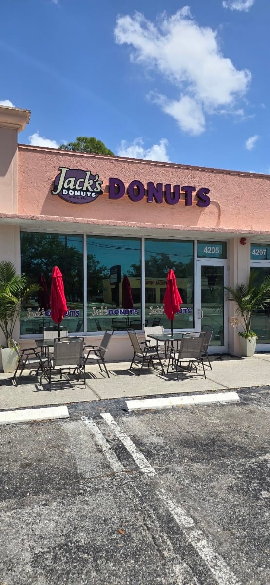 Jack's Donuts & Antonio's Pizza Pit, photo 2