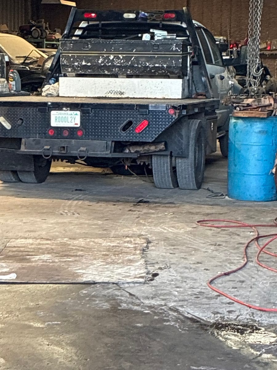 Jose's Mechanic Shop