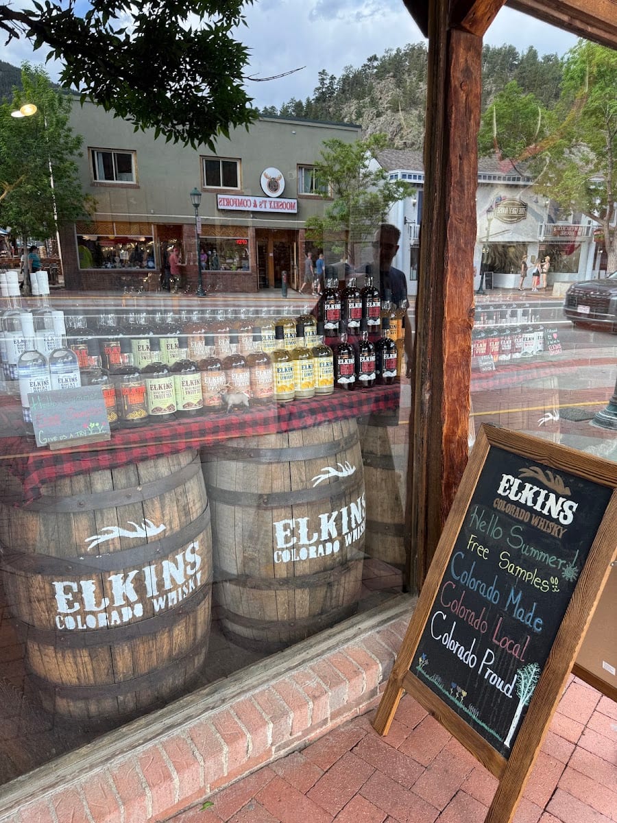 Elkins Distilling - Tasting Room & Mercantile, photo 2