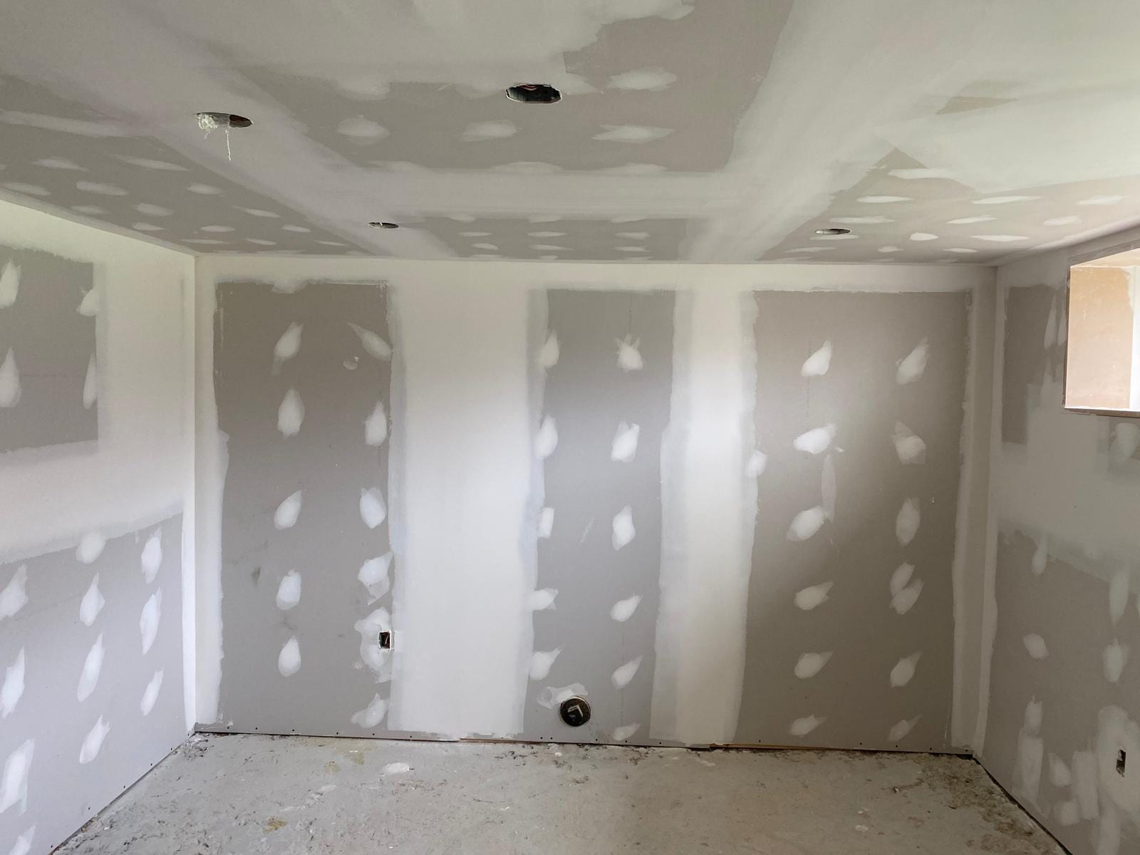 TM flooring and drywall service