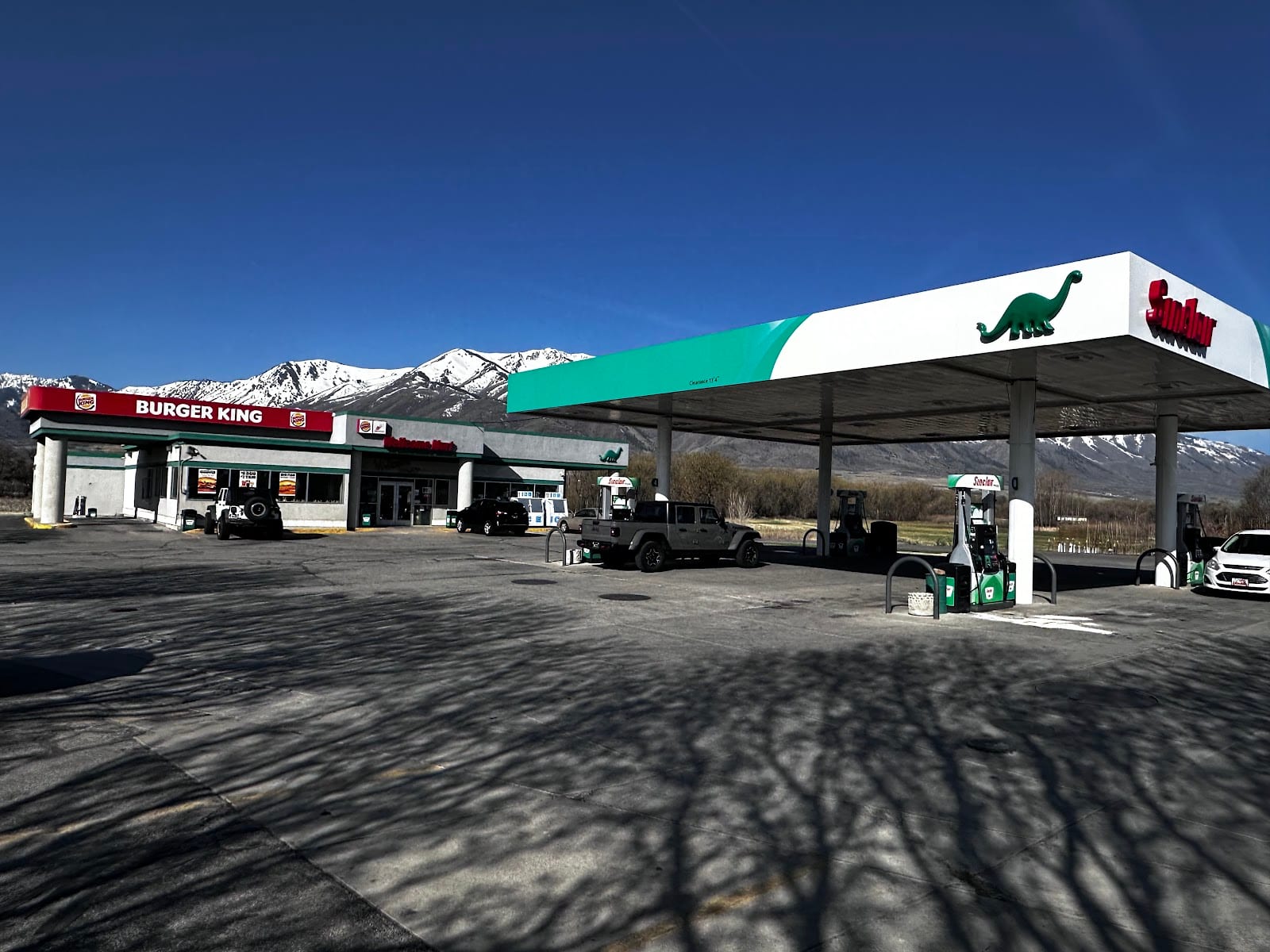 Sinclair Gas Station, photo 3