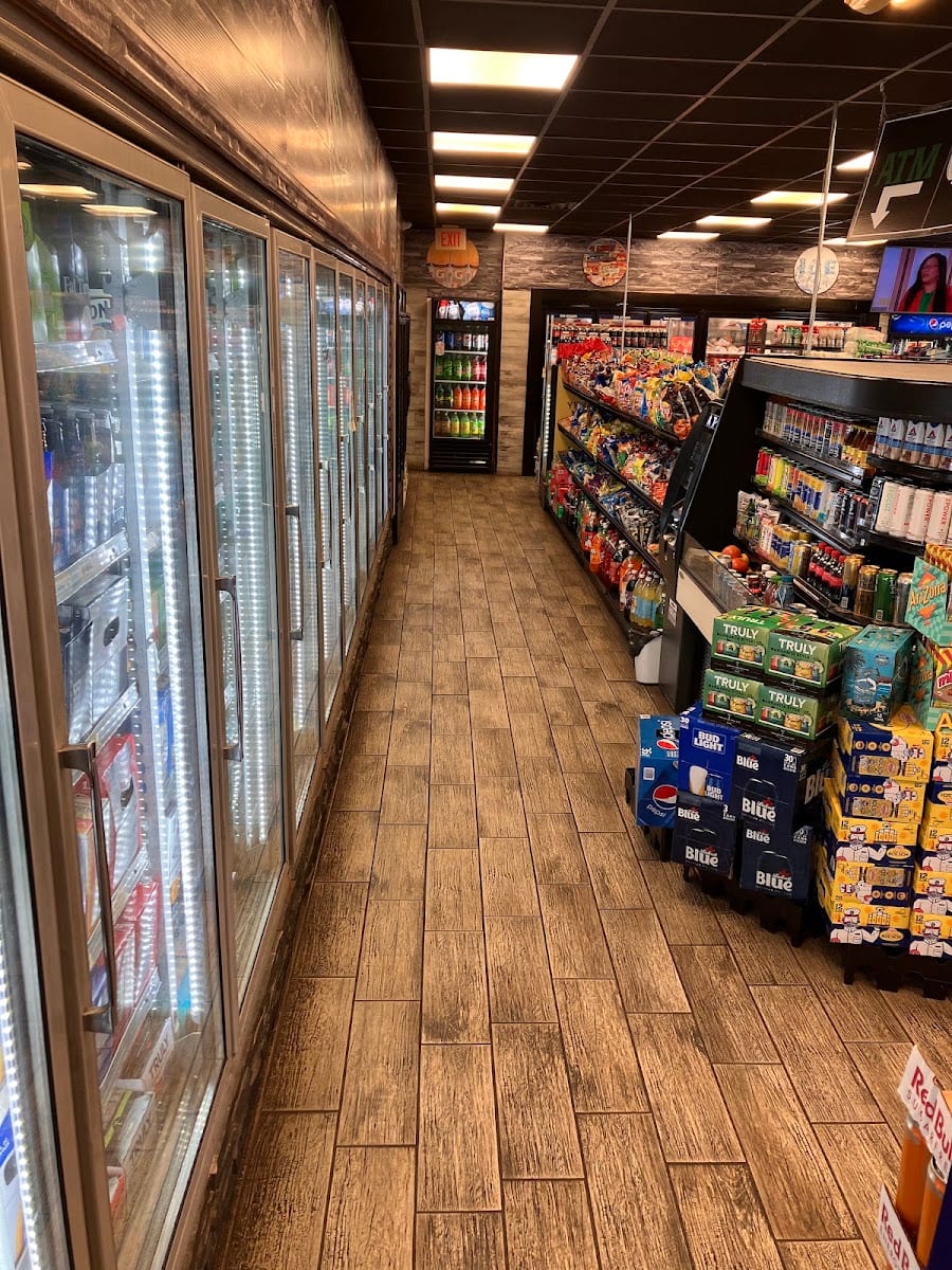 Henry's Convenience Market