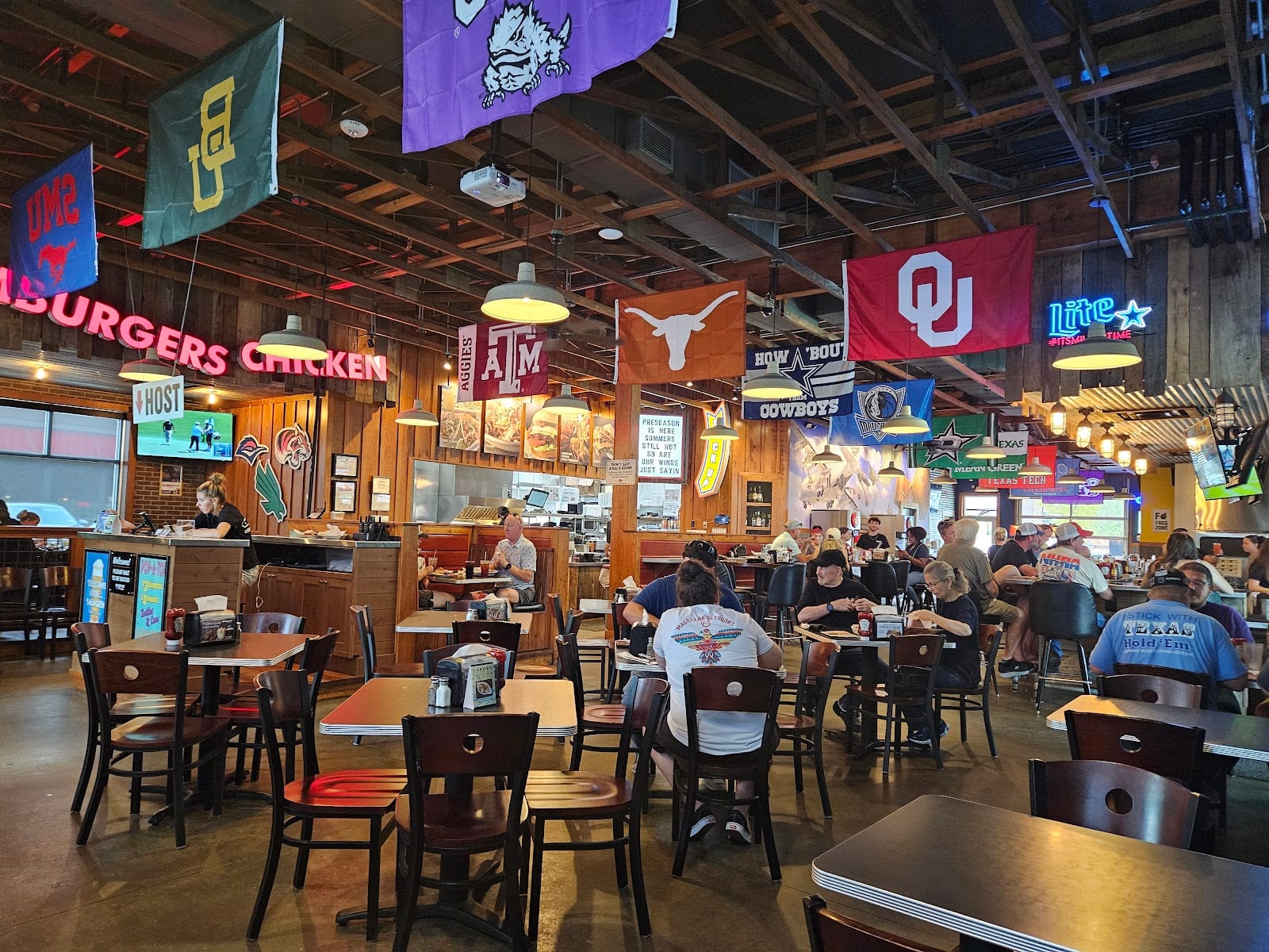Bottlecap Alley Icehouse Grill, photo 4
