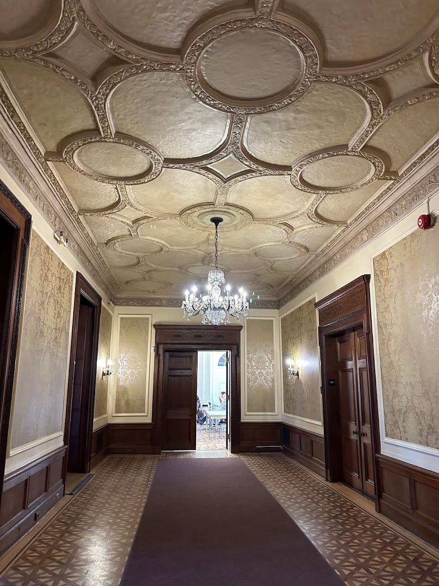 Glendon Gallery, photo 3