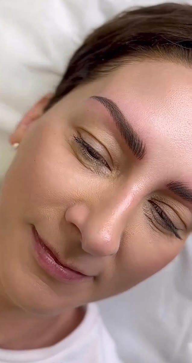 Ana V-Brows