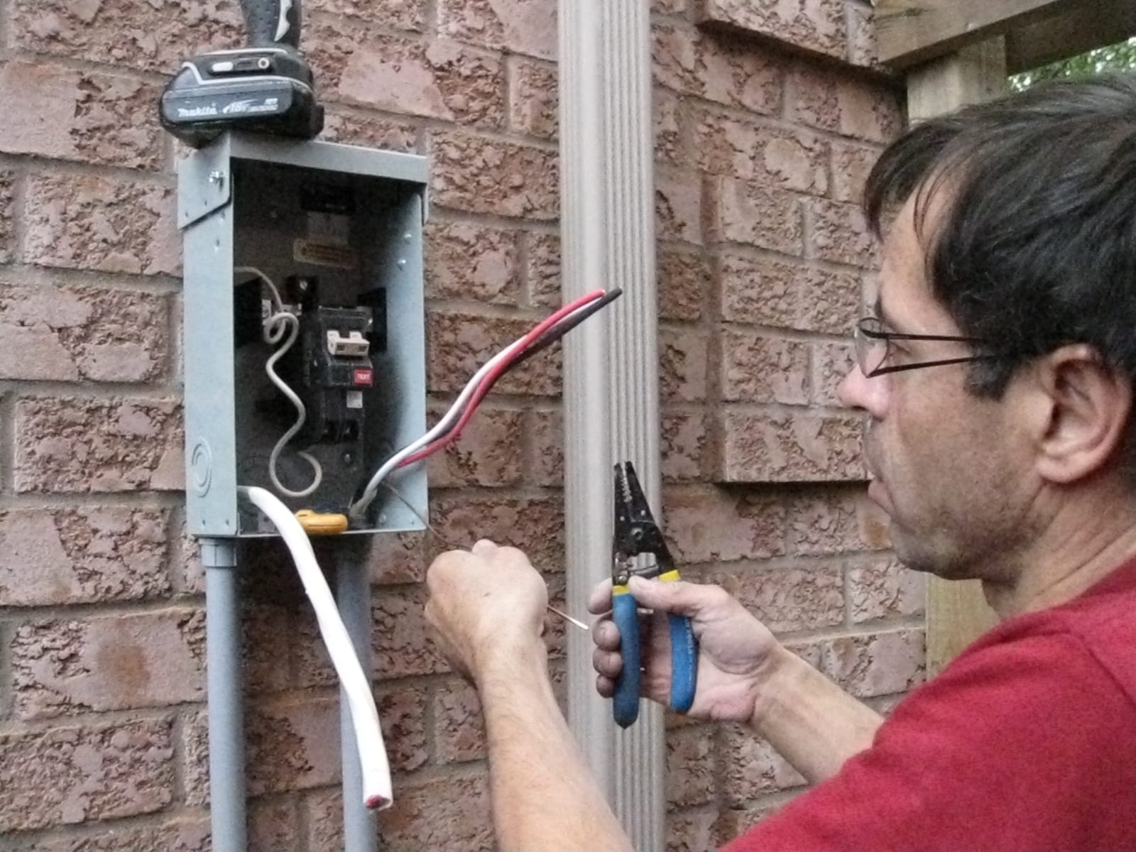 Farad Electric Inc, photo 2