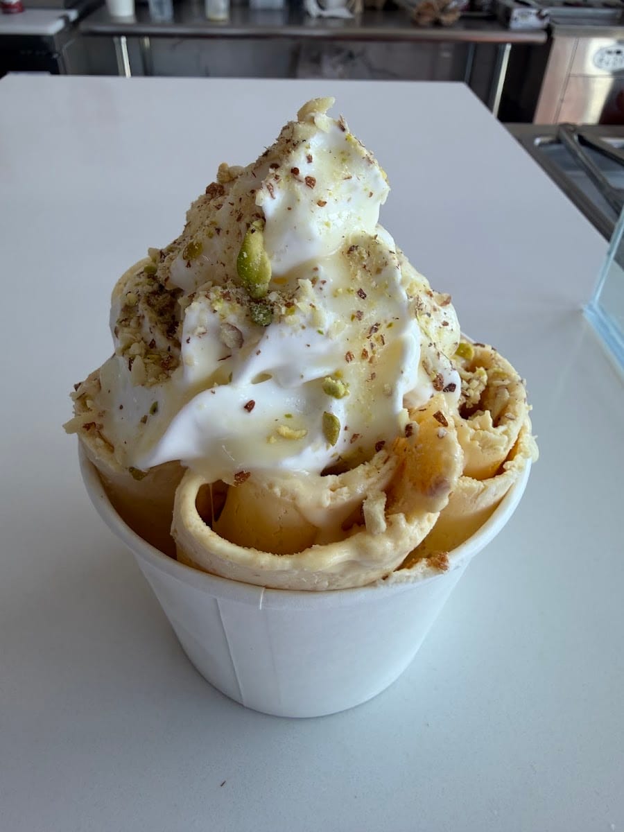 Maya Creamery & Lounge, photo 4