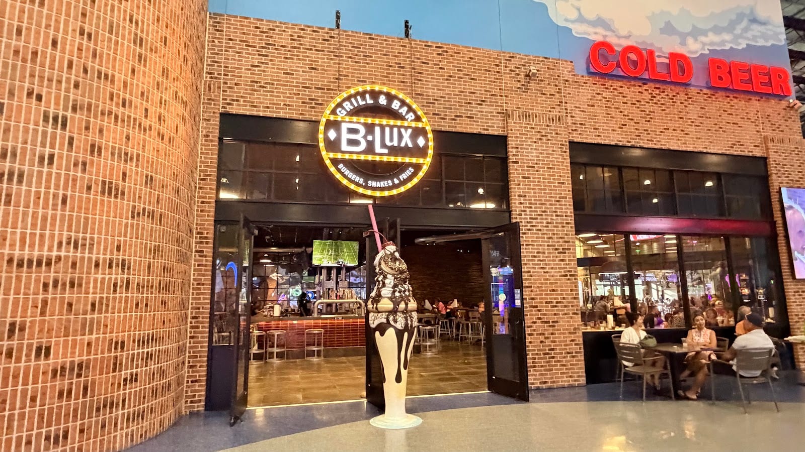 B-Lux Grill & Bar, photo 2