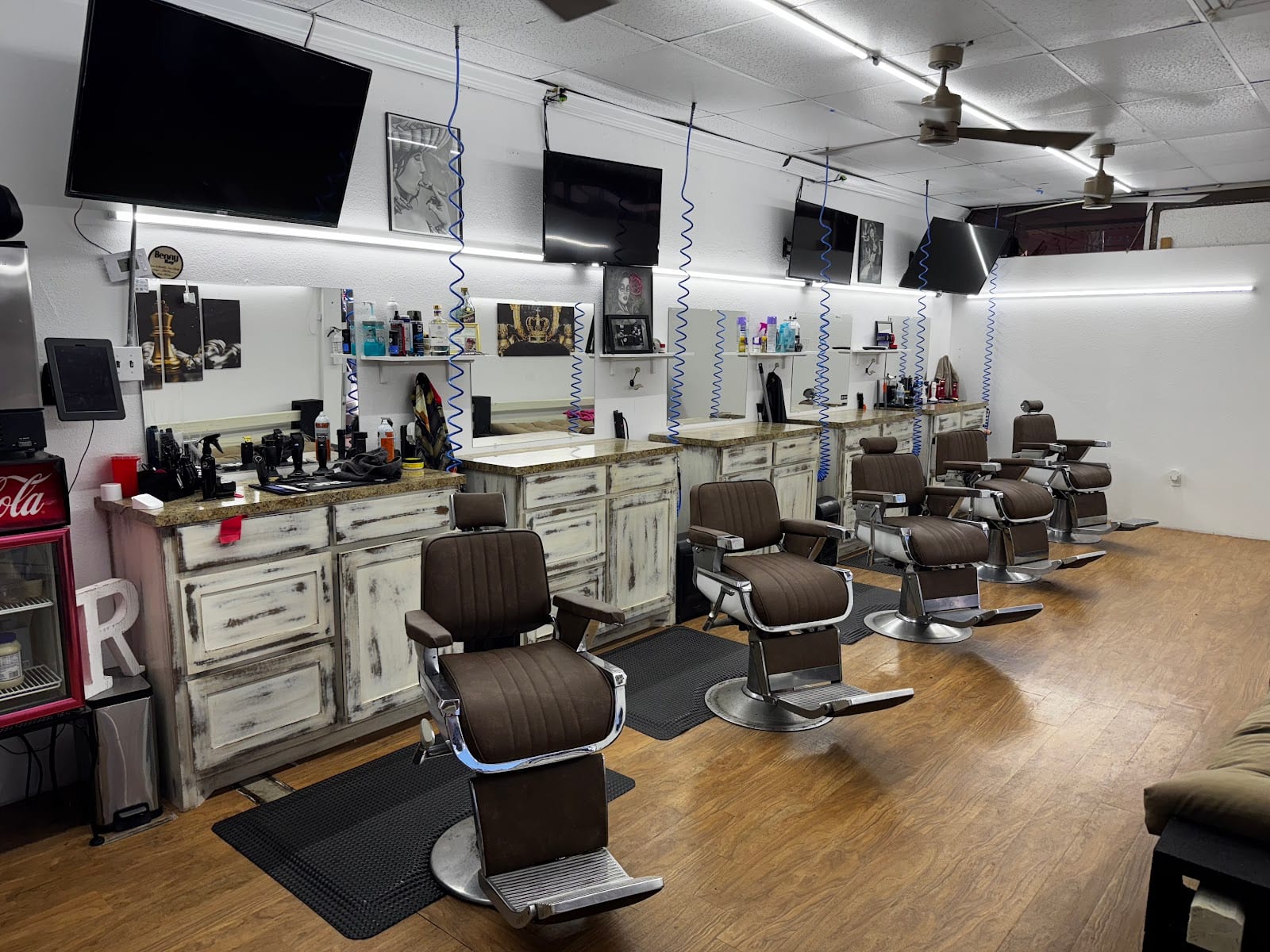 New Era Barbershop, photo 2