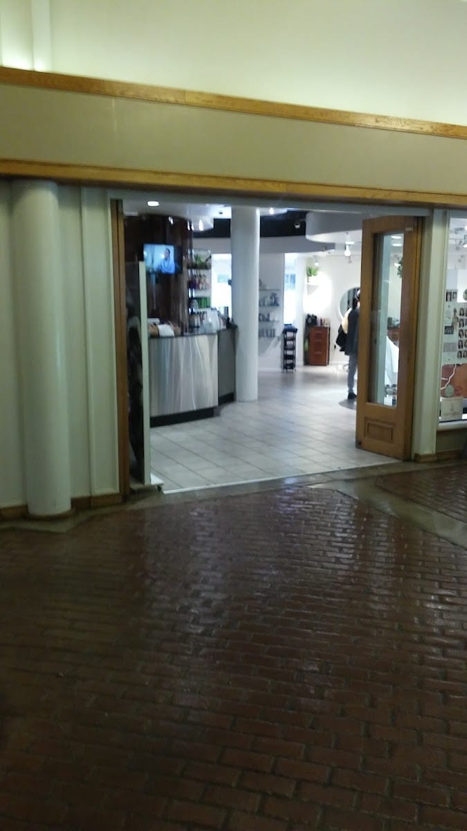 Paul Brown Salon, photo 4