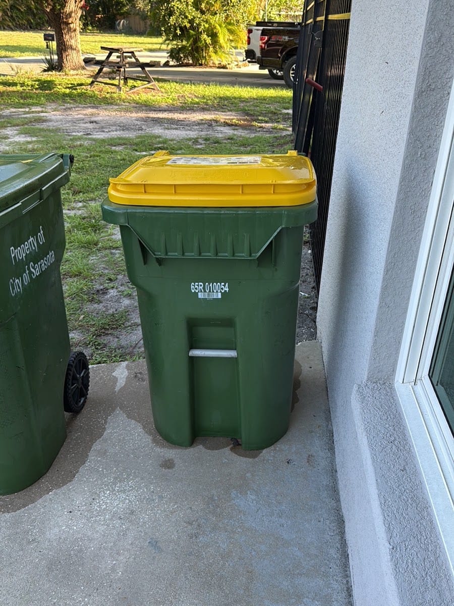 Happy Bins, photo 4