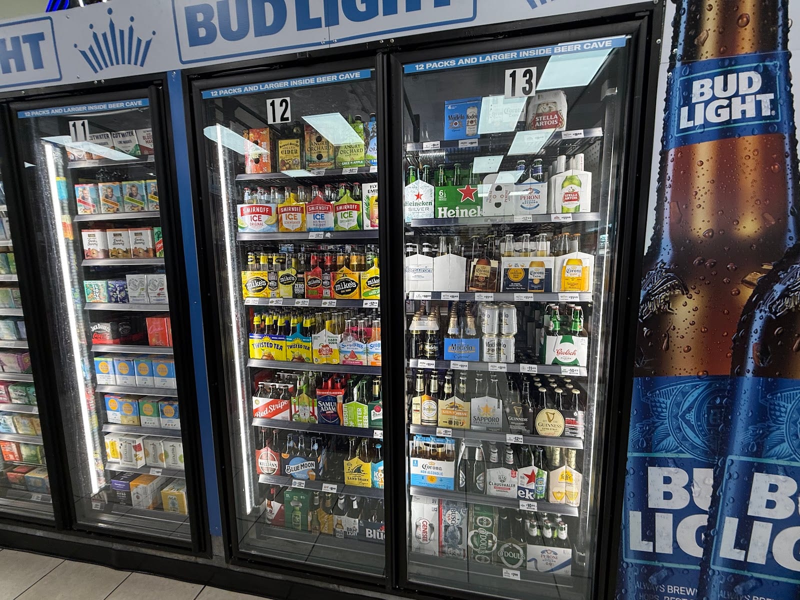 Beneva Liquor & Tobacco, photo 3